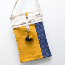 Load image into Gallery viewer, canvas cotton block print sling bag