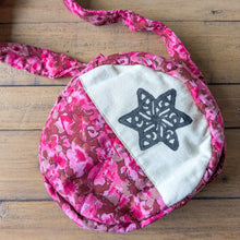 Load image into Gallery viewer, Round sari shoulder bag