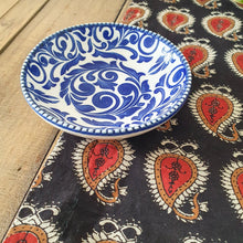 Load image into Gallery viewer, Bagru paisley block - printed placemats set of 2, handmade table mats - Shakti.ism | शक्तिवाद