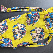 Load image into Gallery viewer, Reusable Kalamkari Cotton Bottle Gift Bags close up