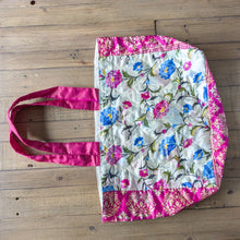 Load image into Gallery viewer, Large sari market shopper tote bags
