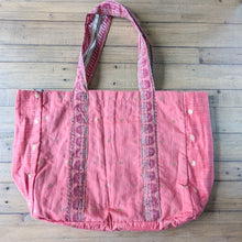 Load image into Gallery viewer, Large sari market tote bags
