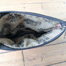 Load image into Gallery viewer, Handmade sari coin pouches
