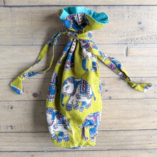 Load image into Gallery viewer, Eco Friendly Bottle Bags, Reusable Kalamkari Cotton Bottle Gift Bags, Ethically Handmade in India
