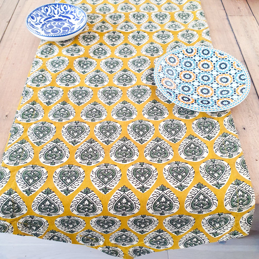 Bagru block - printed table runner, yellow paisley - Shakti.ism | शक्तिवाद