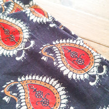 Load image into Gallery viewer, Bagru paisley block - printed placemats set of 2, handmade table mats - Shakti.ism | शक्तिवाद
