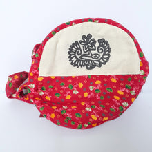 Load image into Gallery viewer, Round sari shoulder bag
