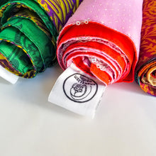 Load image into Gallery viewer, Reusable sari gift wrap, upcycled and reversible - Shakti.ism | शक्तिवाद
